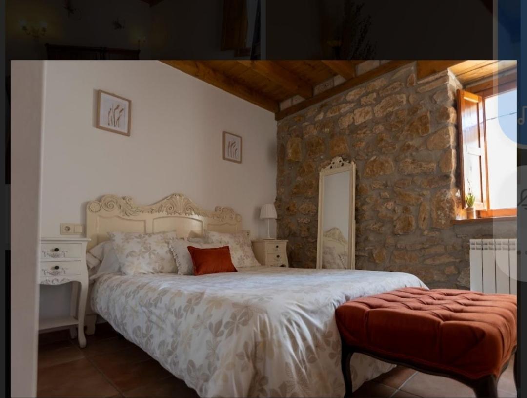 Hotel Rural En Las Cascadas De Tobera Экстерьер фото