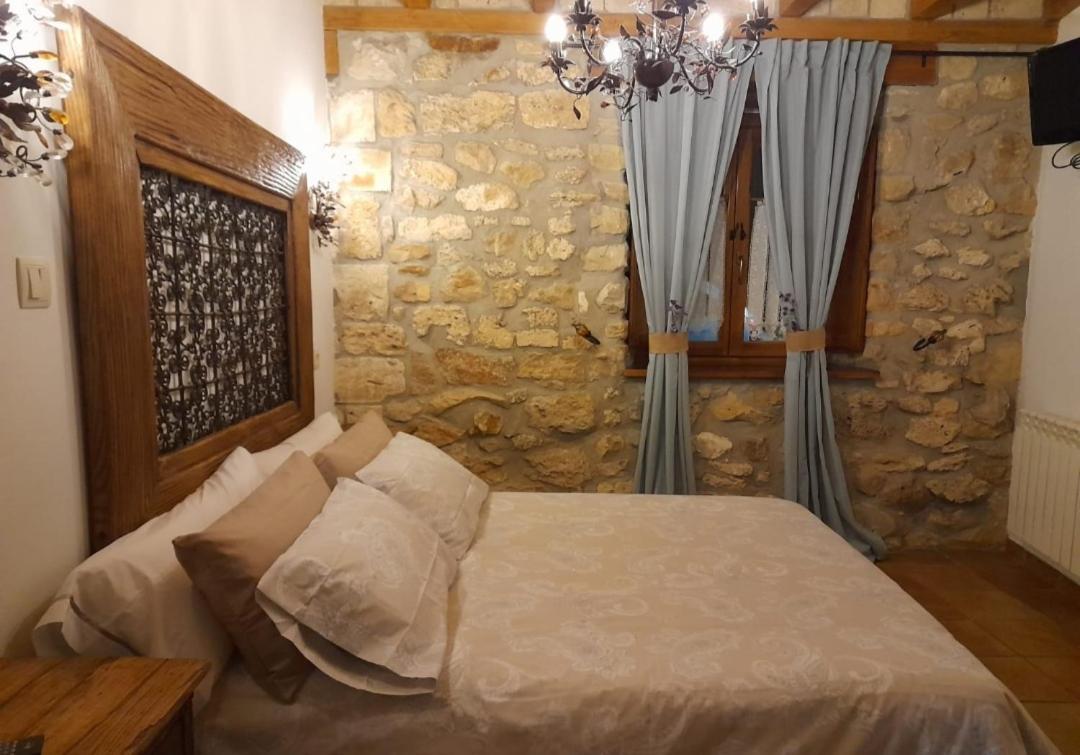 Hotel Rural En Las Cascadas De Tobera Экстерьер фото